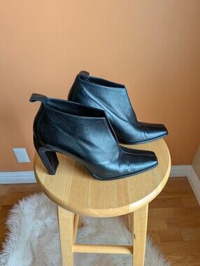 Final sale‼️ Vintege Women's GUCCI Black Leather Ankle Boots Size 8.5 B